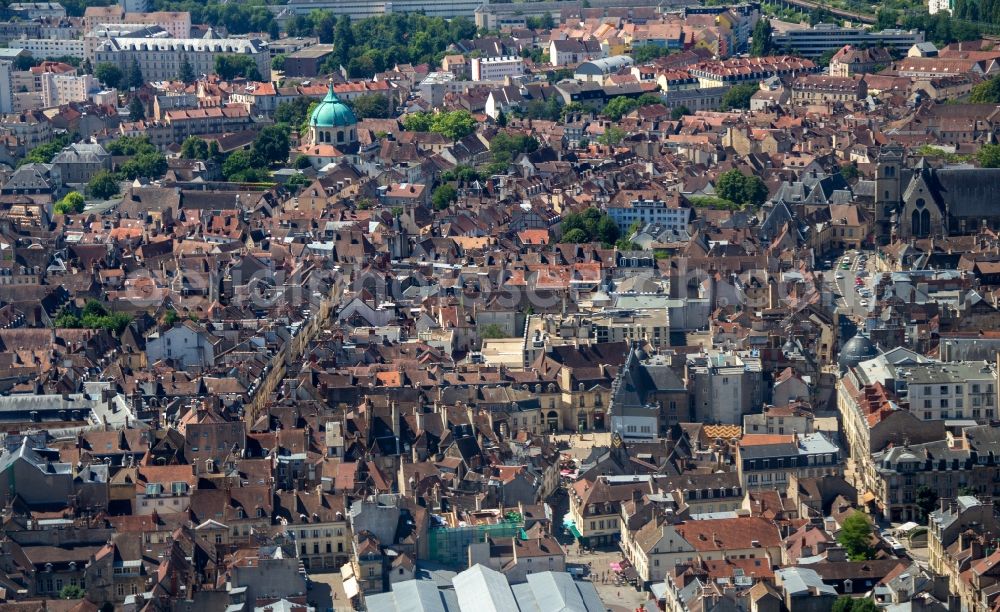 Aerial photograph Dijon - Old Town area and city center of Dijon in Bourgogne Franche-Comte, France