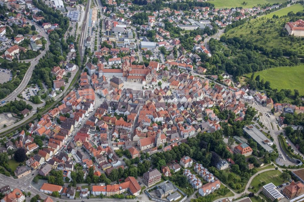 Ellwangen (Jagst) from the bird's eye view: Old Town area and city center in Ellwangen (Jagst) in the state Baden-Wuerttemberg, Germany