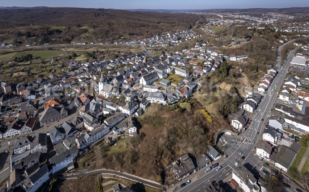 Arnsberg from the bird's eye view: Old town area and city center along the Boemerstrasse in Arnsberg in the Sauerland in the state of North Rhine-Westphalia, Germany