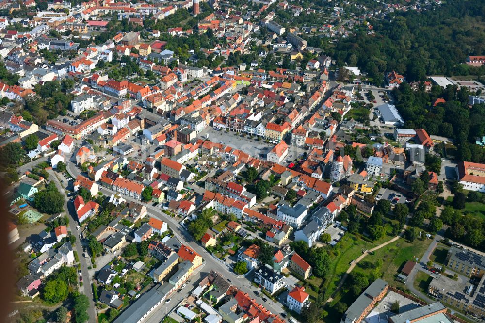 Finsterwalde from the bird's eye view: Old Town area and city center on street Markt in Finsterwalde in the state Brandenburg, Germany