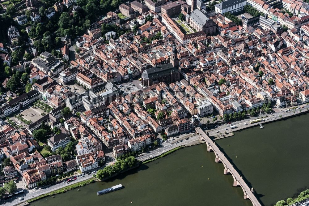 Heidelberg from the bird's eye view: Old Town area and city center on Flussufer of Neckar in Heidelberg in the state Baden-Wuerttemberg, Germany