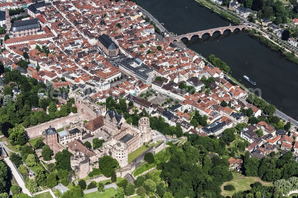 Aerial image Heidelberg - Old Town area and city center on Flussufer of Neckar in Heidelberg in the state Baden-Wuerttemberg, Germany