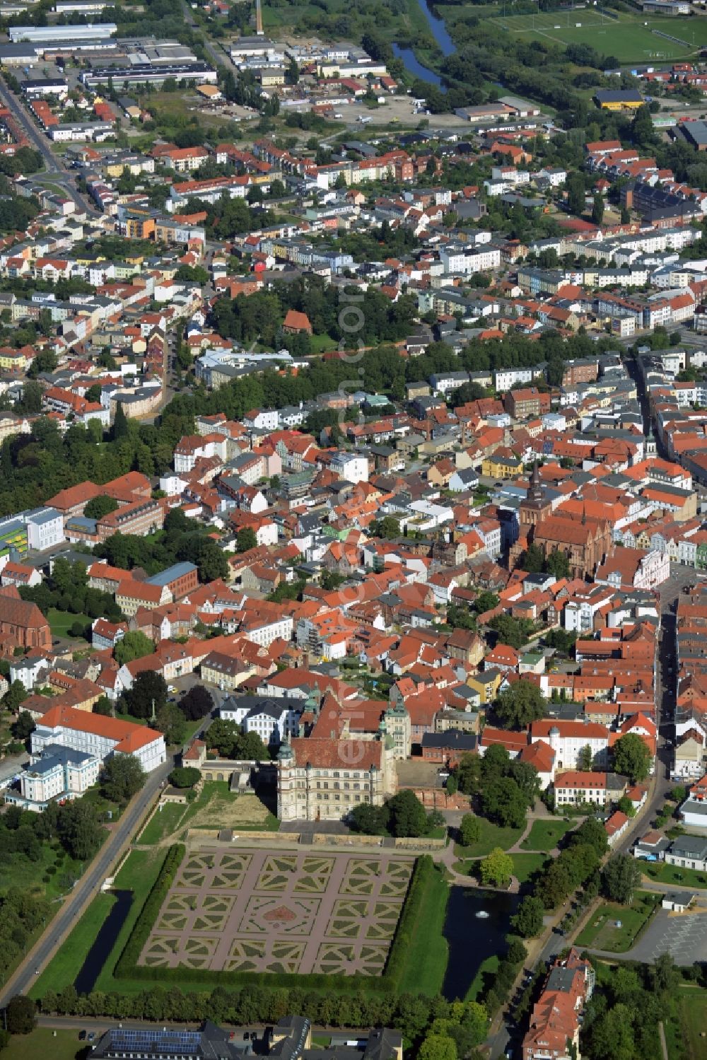 Aerial image Güstrow - Old Town area and city center in Guestrow in the state Mecklenburg - Western Pomerania