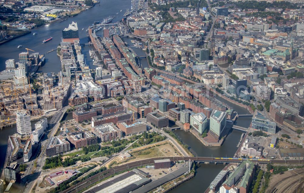 Hamburg from the bird's eye view: Old Town area and city center Hafenstadt in Hamburg, Germany