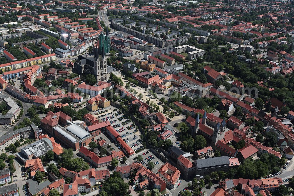 Aerial image Halberstadt - Old Town area and city center on place Domplatz in Halberstadt in the state Saxony-Anhalt, Germany