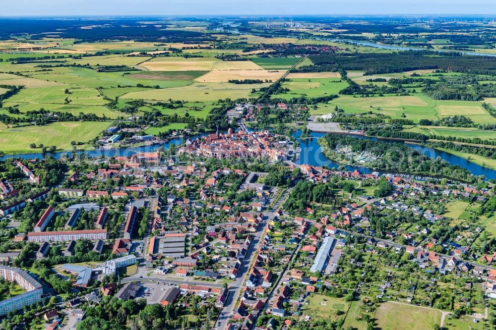 Aerial photograph Havelberg - Old town area and inner city center Havelberg on the Elbe in the state Saxony-Anhalt, Germany