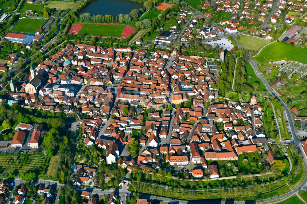 Aerial photograph Hellmitzheim - Old Town area and city center in Hellmitzheim in the state Bavaria, Germany