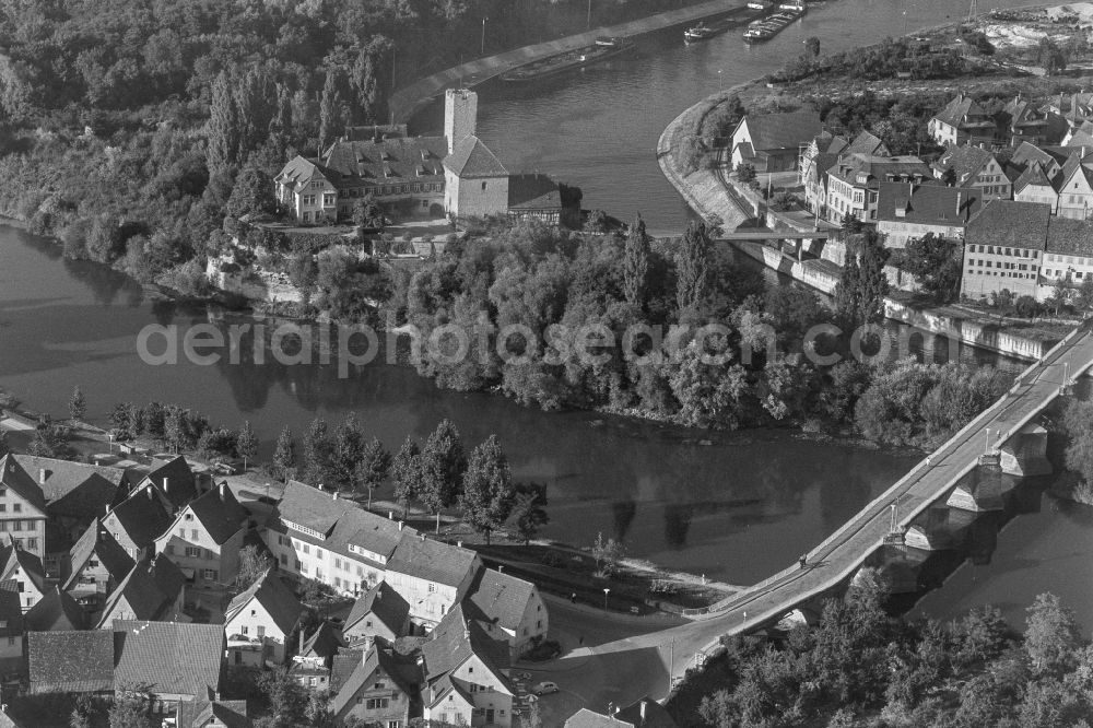 Lauffen am Neckar from the bird's eye view: Old Town area and city center in Lauffen am Neckar in the state Baden-Wuerttemberg, Germany