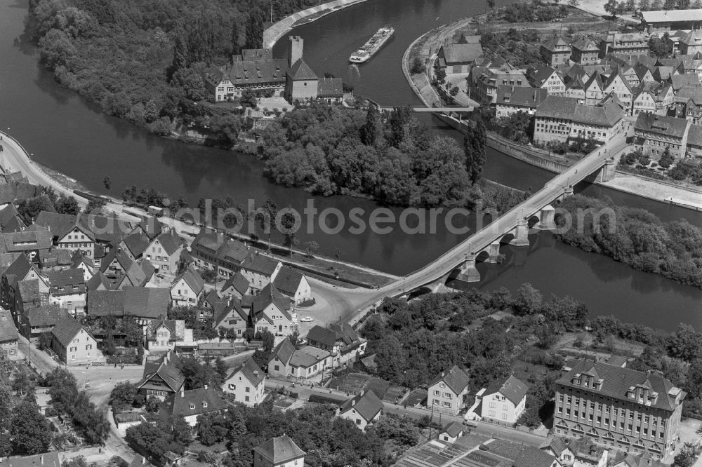 Lauffen am Neckar from the bird's eye view: Old Town area and city center in Lauffen am Neckar in the state Baden-Wuerttemberg, Germany