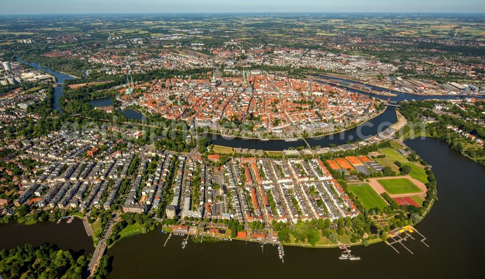 Aerial photograph Lübeck - Old Town area and city center in Luebeck in the state Schleswig-Holstein