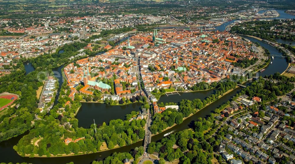 Aerial photograph Lübeck - Old Town area and city center in Luebeck in the state Schleswig-Holstein