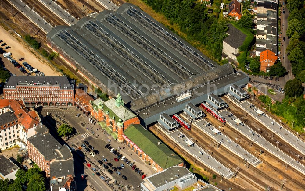 Aerial photograph Lübeck - Old Town area and city center in Luebeck in the state Schleswig-Holstein