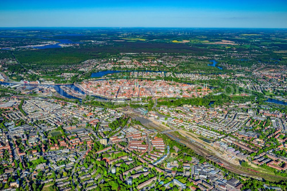 Aerial photograph Lübeck - Old Town area and city center in the district Altstadt in Luebeck in the state Schleswig-Holstein, Germany