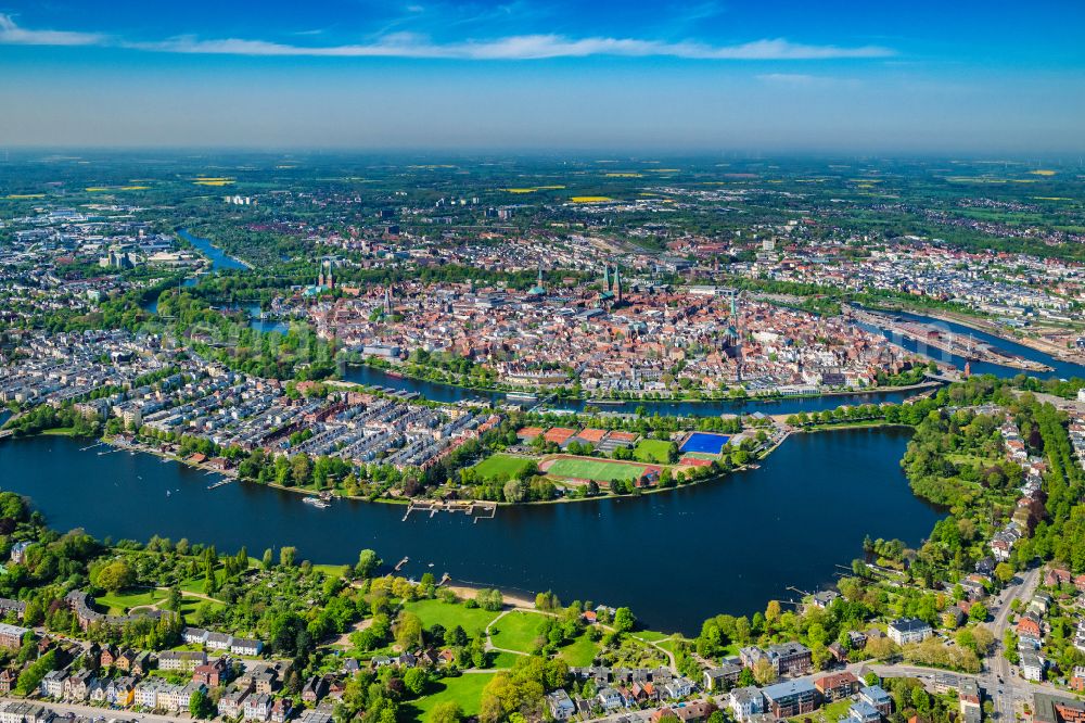 Aerial photograph Lübeck - Old Town area and city center in the district Altstadt in Luebeck in the state Schleswig-Holstein, Germany