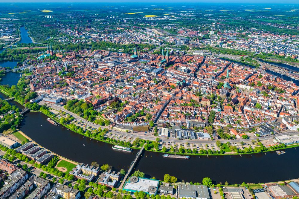 Aerial photograph Lübeck - Old Town area and city center in the district Altstadt in Luebeck in the state Schleswig-Holstein, Germany