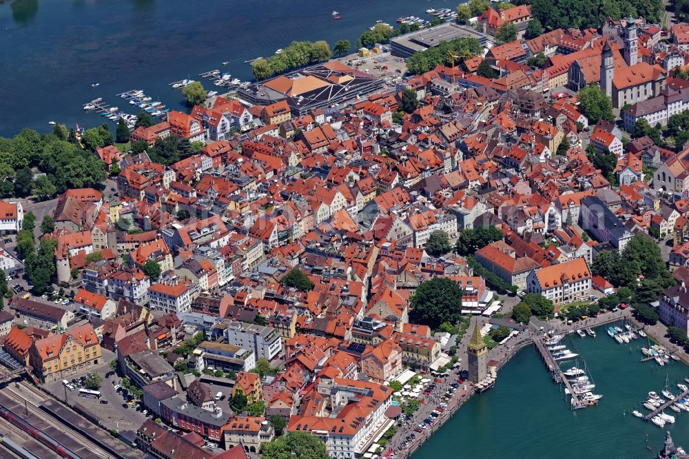 Lindau (Bodensee) from the bird's eye view: Island area Lindau with the village center in Lindau (Bodensee) in the state Bavaria, Germany