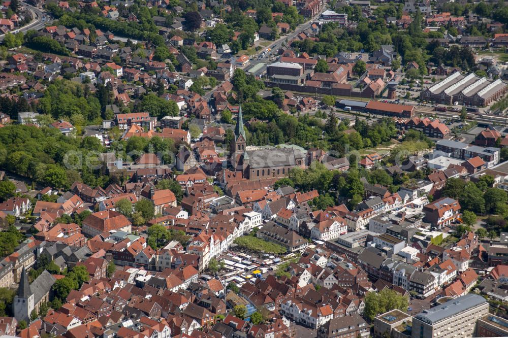 Aerial photograph Lingen (Ems) - Old Town area and city center Am Markt in Lingen (Ems) in Emsland in the state Lower Saxony, Germany