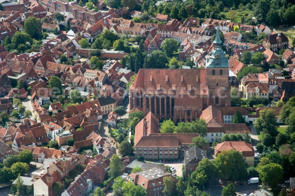 Aerial photograph Lüneburg - Old Town area and city center of Lueneburg in the state Lower Saxony, Germany