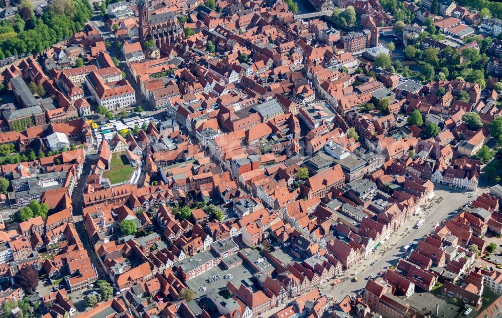 Aerial photograph Lüneburg - Old Town area and city center of Lueneburg in the state Lower Saxony, Germany