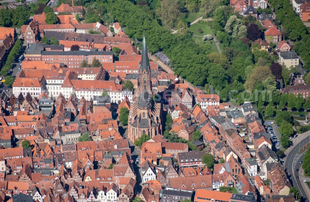 Aerial photograph Lüneburg - Old Town area and city center of Lueneburg in the state Lower Saxony, Germany