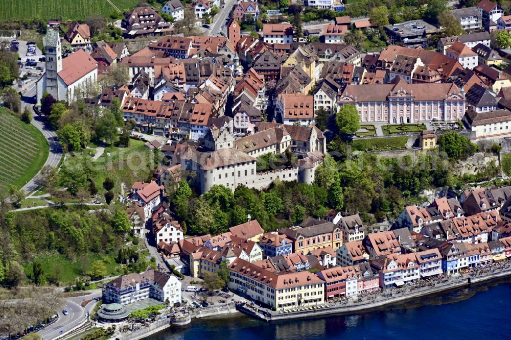 Aerial image Meersburg - Old Town area and city center with of Burganlage of Burg Meersburg on Schlossplatz in Meersburg at Bodensee in the state Baden-Wuerttemberg, Germany