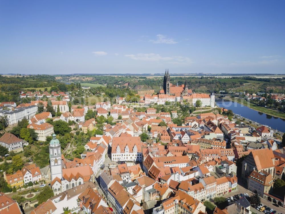 Aerial photograph Meißen - Old Town area and city center on the banks of the Elbe in Meissen in the state Saxony, Germany