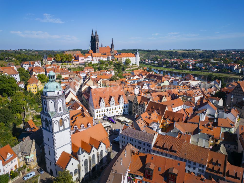 Meißen from the bird's eye view: Old Town area and city center on the banks of the Elbe in Meissen in the state Saxony, Germany