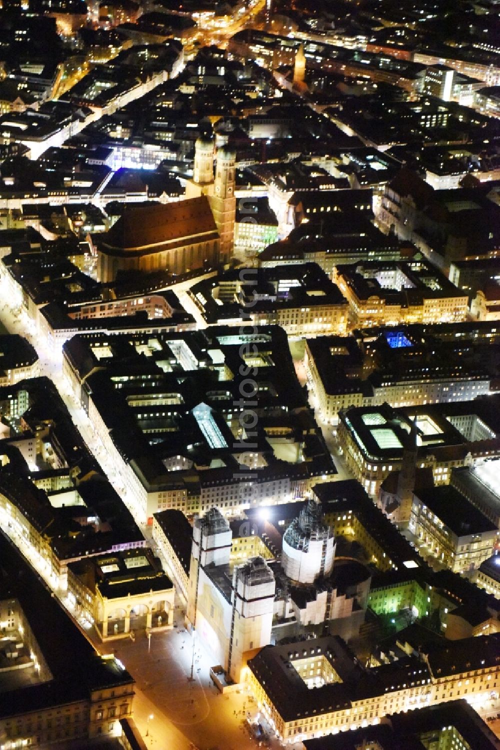 Aerial image München - Old Town area and city center in Munich in the state Bavaria