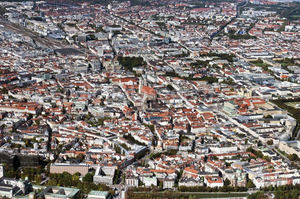 Aerial photograph München - Old Town area and city center in Munich in the state Bavaria, Germany