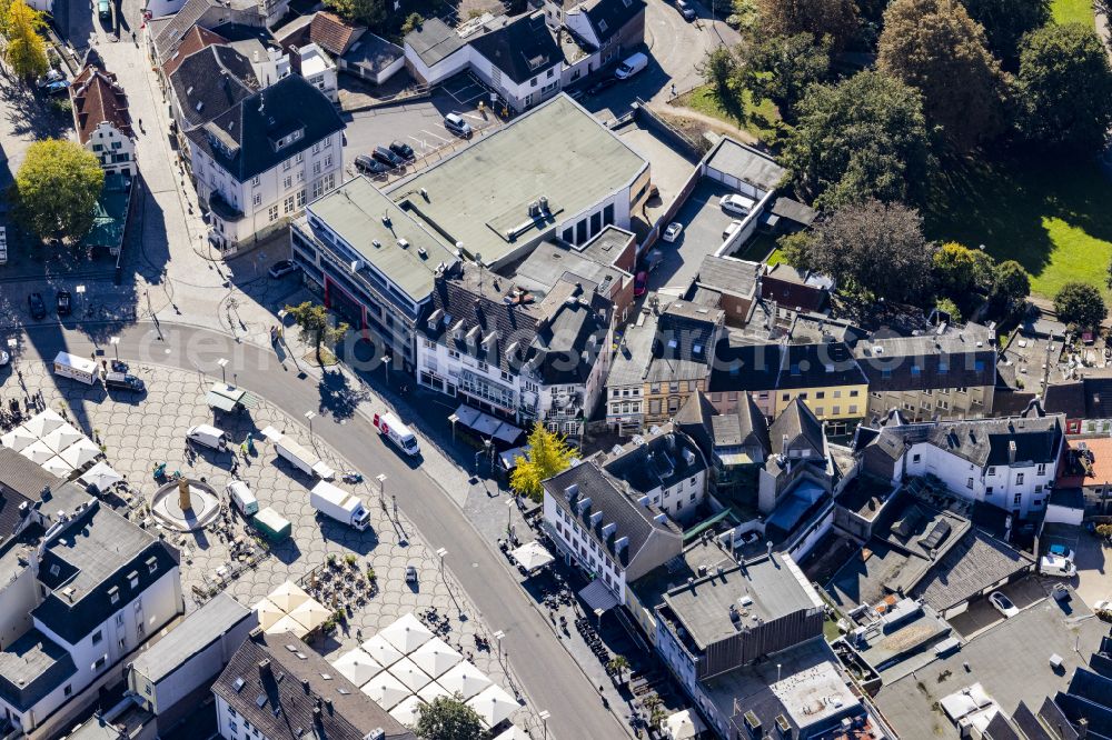 Mönchengladbach from above - Old town area and inner city center in the city center of Moenchengladbach on the street Alter Markt in Moenchengladbach in the federal state of North Rhine-Westphalia, Germany