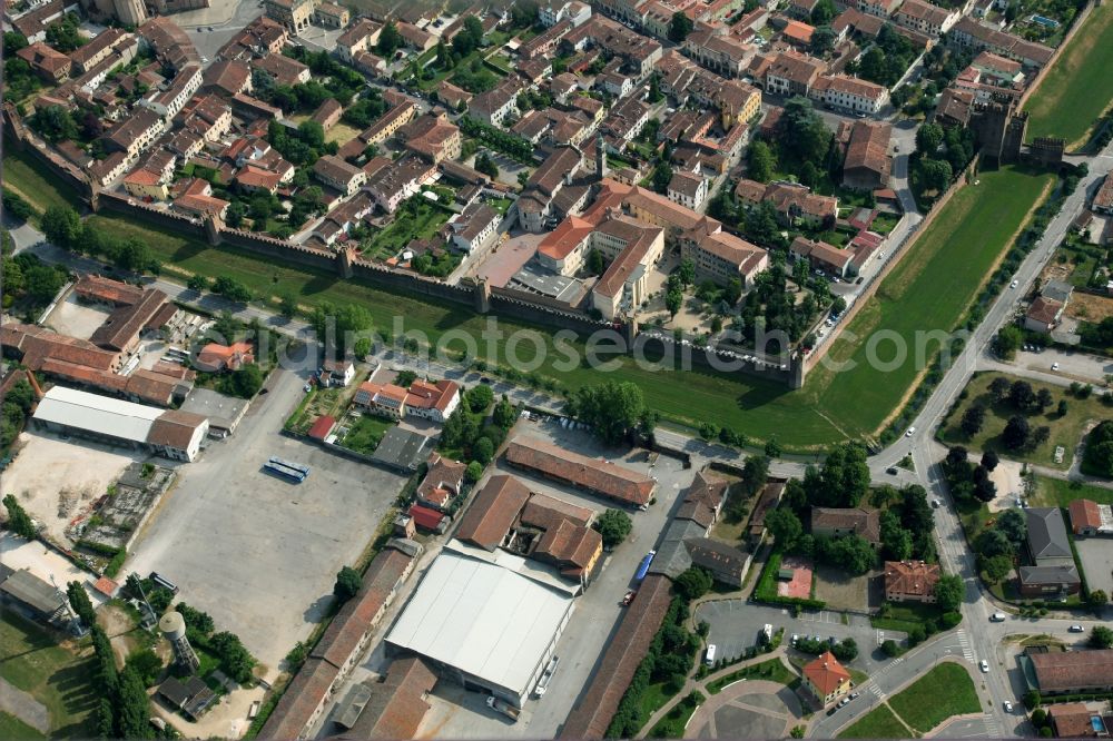 Montagnana from the bird's eye view: Old Town area and city center in Montagnana in Venetien, Italy. The city is surrounded by a medieval city wall with numerous towers. It belongs to the unification of the most beautiful places in Italy