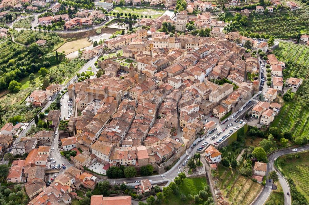 Aerial photograph Monte San Savino - Old Town area and city center in Monte San Savino in Toskana, Italy