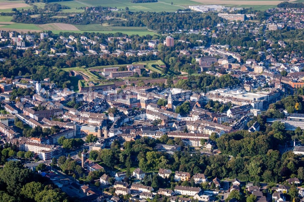 Jülich from the bird's eye view: Old Town area and city center with Museum Zitadelle in Juelich in the state North Rhine-Westphalia, Germany