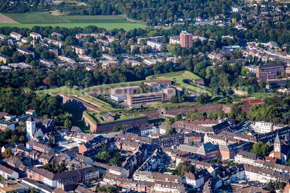 Aerial image Jülich - Old Town area and city center with Museum Zitadelle in Juelich in the state North Rhine-Westphalia, Germany