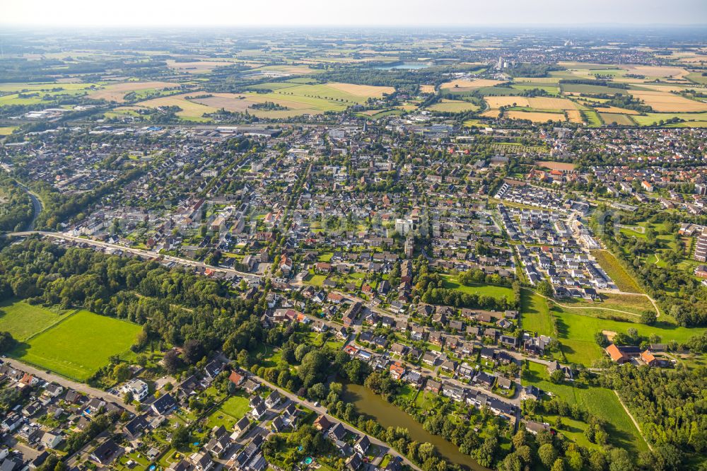 Neubeckum from the bird's eye view: Old Town area and city center in Neubeckum at Ruhrgebiet in the state North Rhine-Westphalia, Germany