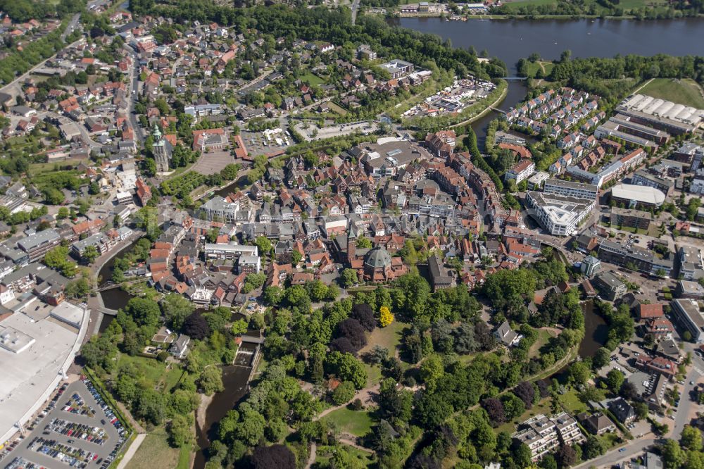 Aerial photograph Nordhorn - Old Town area and city center on street Hauptstrasse in Nordhorn in the state Lower Saxony, Germany