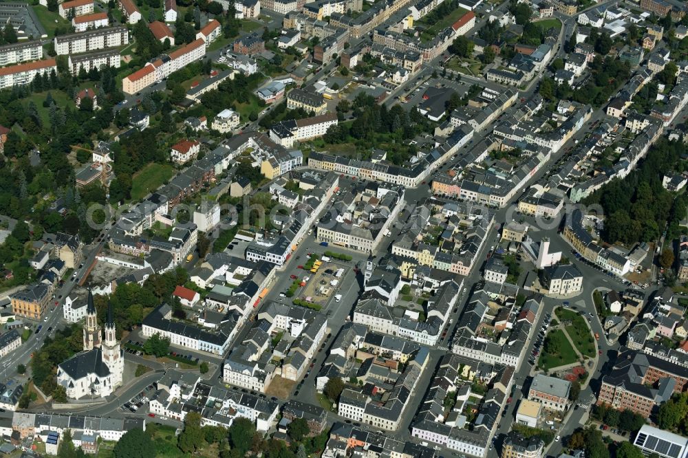 Oelsnitz/Vogtl. from the bird's eye view: Historical town center with St.Jakobi church in Oelsnitz/Vogtl. in the state of Saxony. The historical town center is designed and setup in rectangular blocks