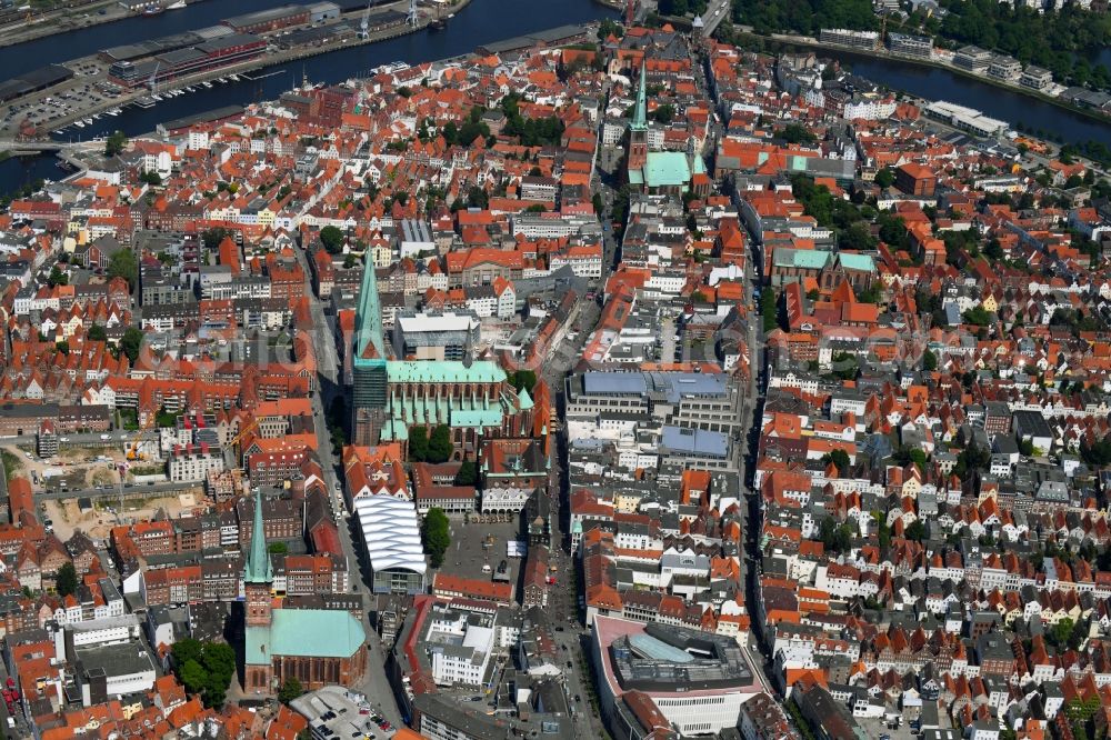 Lübeck from the bird's eye view: Old Town area and city center in the district Innenstadt in Luebeck in the state Schleswig-Holstein, Germany