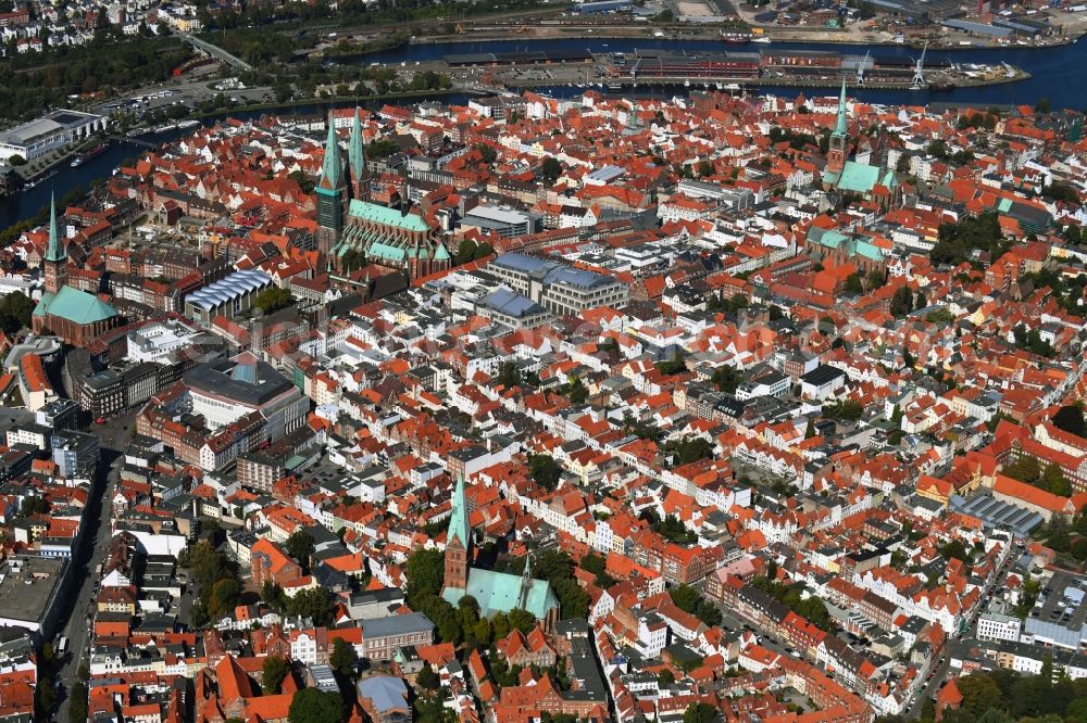 Aerial photograph Lübeck - Old Town area and city center in the district Innenstadt in Luebeck in the state Schleswig-Holstein, Germany