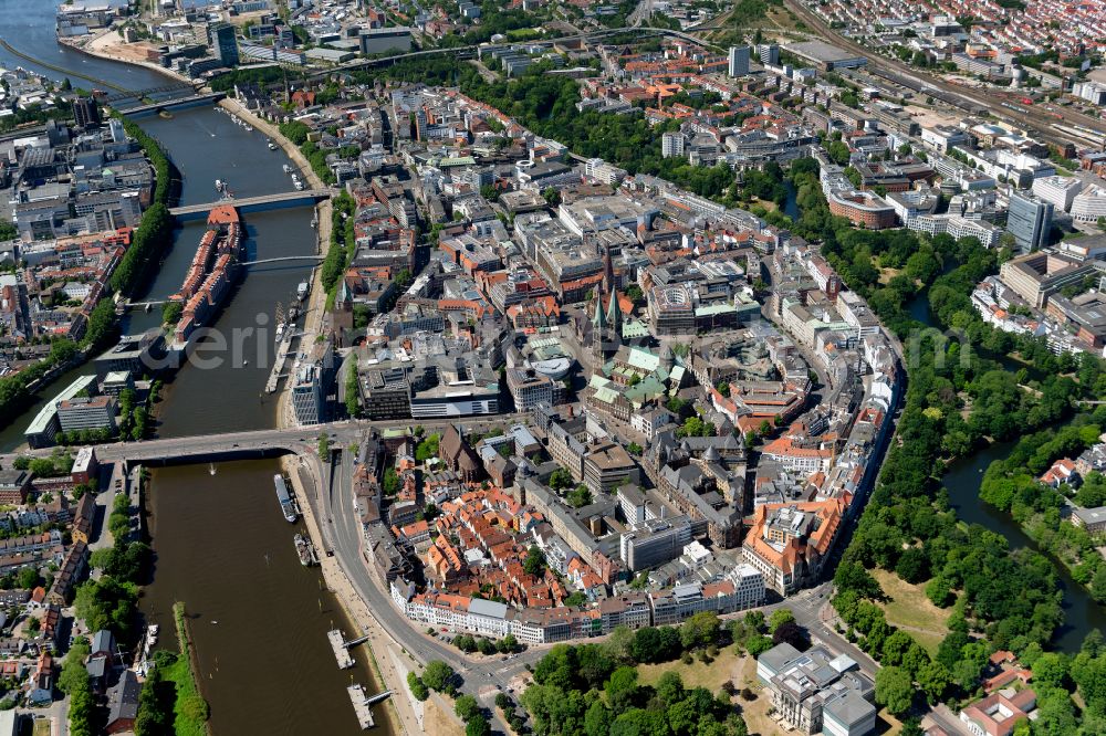 Aerial photograph Bremen - Old Town area and city center in the district Mitte in Bremen, Germany