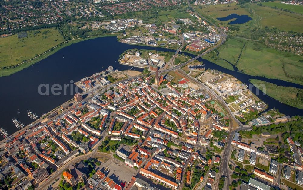 Rostock from the bird's eye view: Old Town area and city center in the district Mitte in Rostock in the state Mecklenburg - Western Pomerania