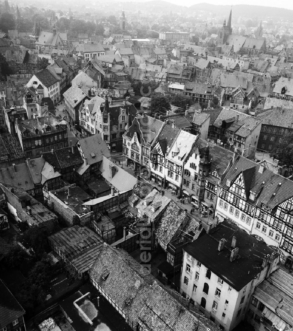 Aerial image Quedlinburg - Old Town area and city centre centre in Quedlinburg in the federal state Saxony-Anhalt in the former area of the German democratic republic (GDR)