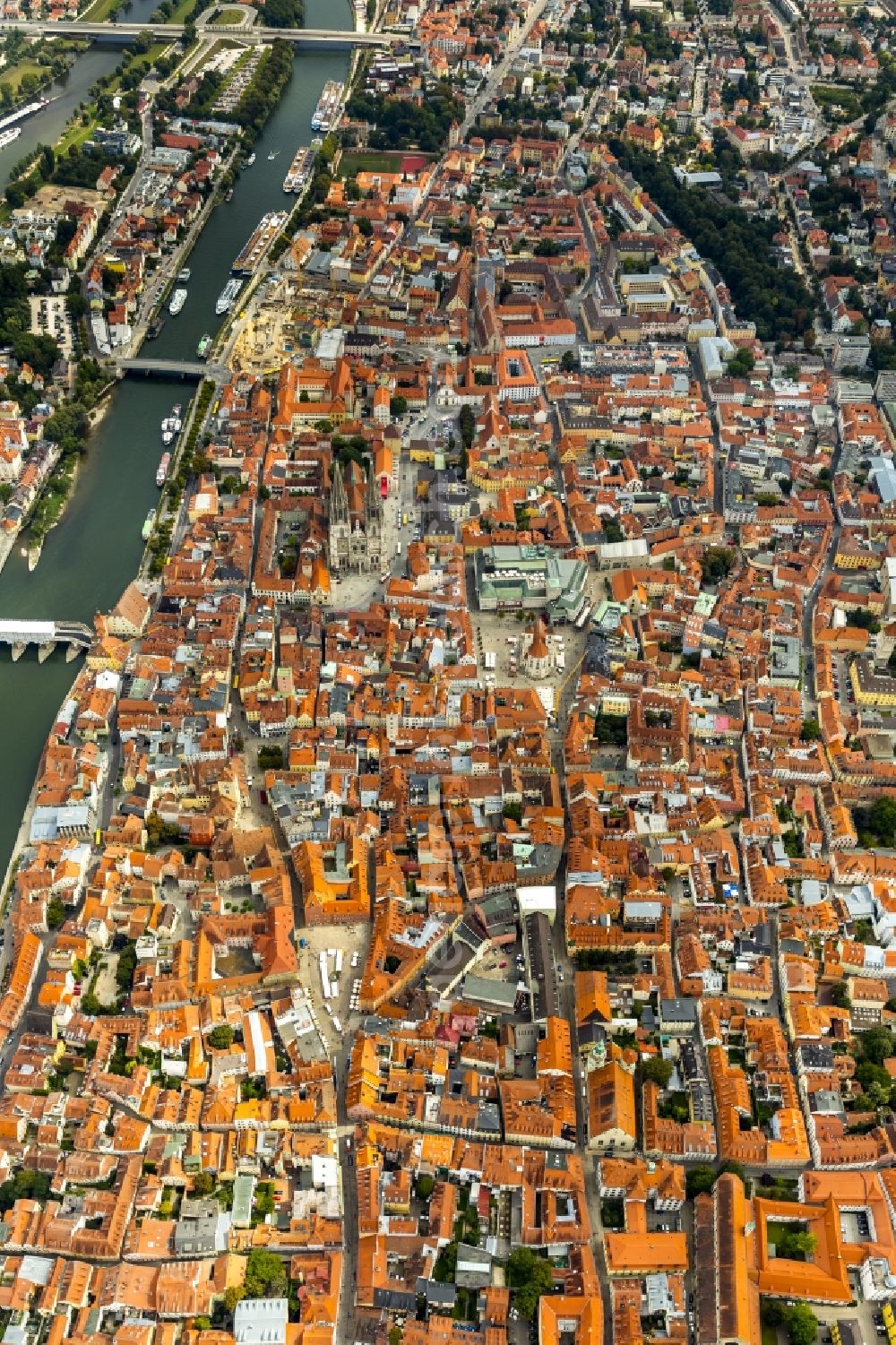 Regensburg from the bird's eye view: Old Town area and city center in Regensburg in the state Bavaria