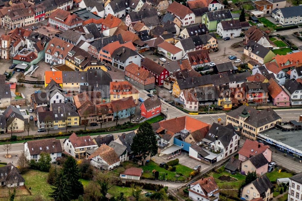 Ettenheim from the bird's eye view: Old Town area and city center Rheinstrasse in Ettenheim in the state Baden-Wurttemberg, Germany