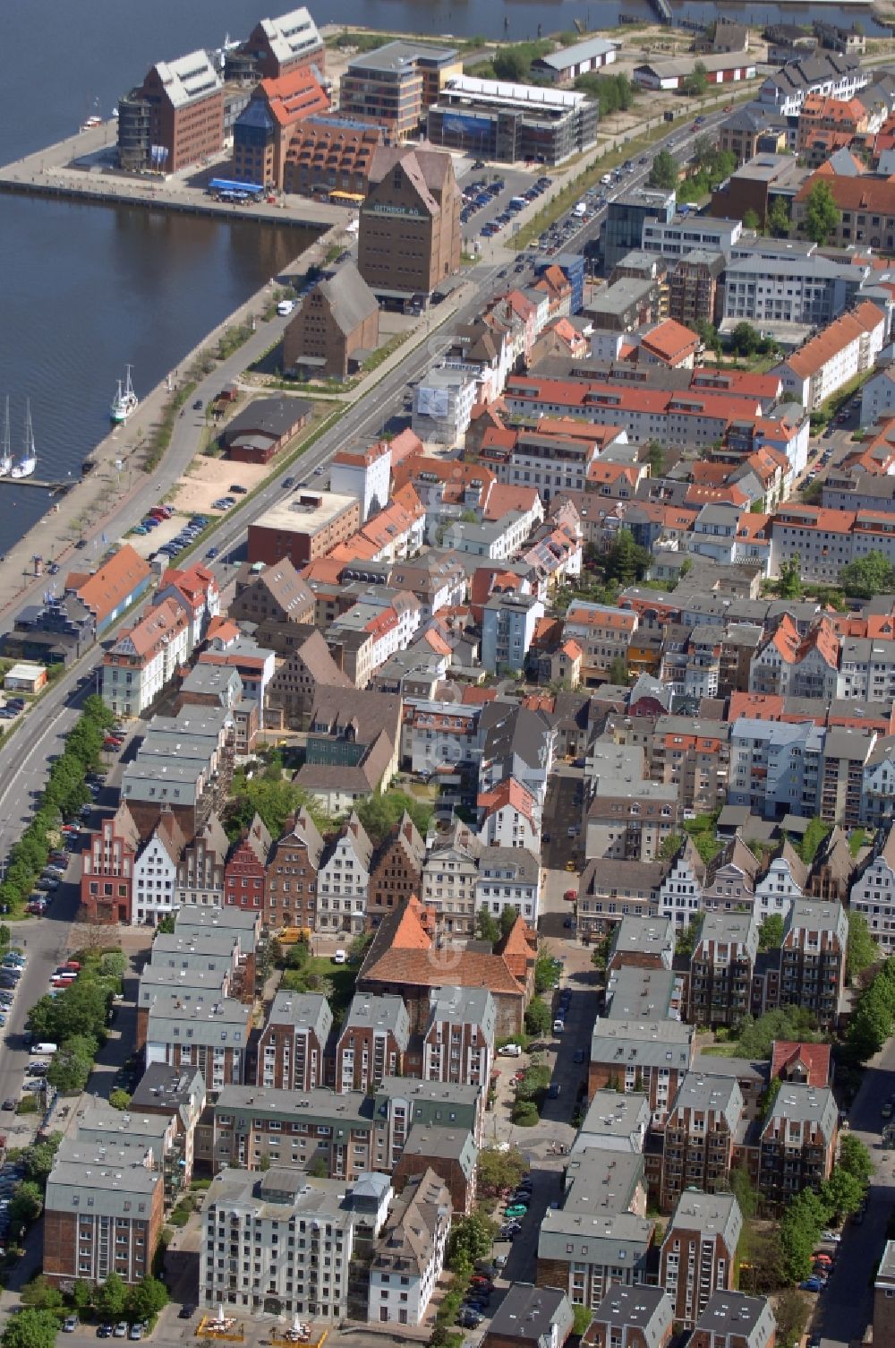 Aerial photograph Rostock - Old Town area and city center in Rostock in the state Mecklenburg - Western Pomerania, Germany