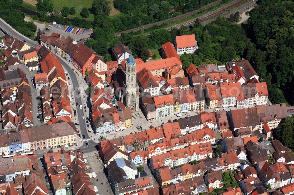 Rottweil from the bird's eye view: Old Town area and city center in Rottweil in the state Baden-Wuerttemberg at the river Neckar