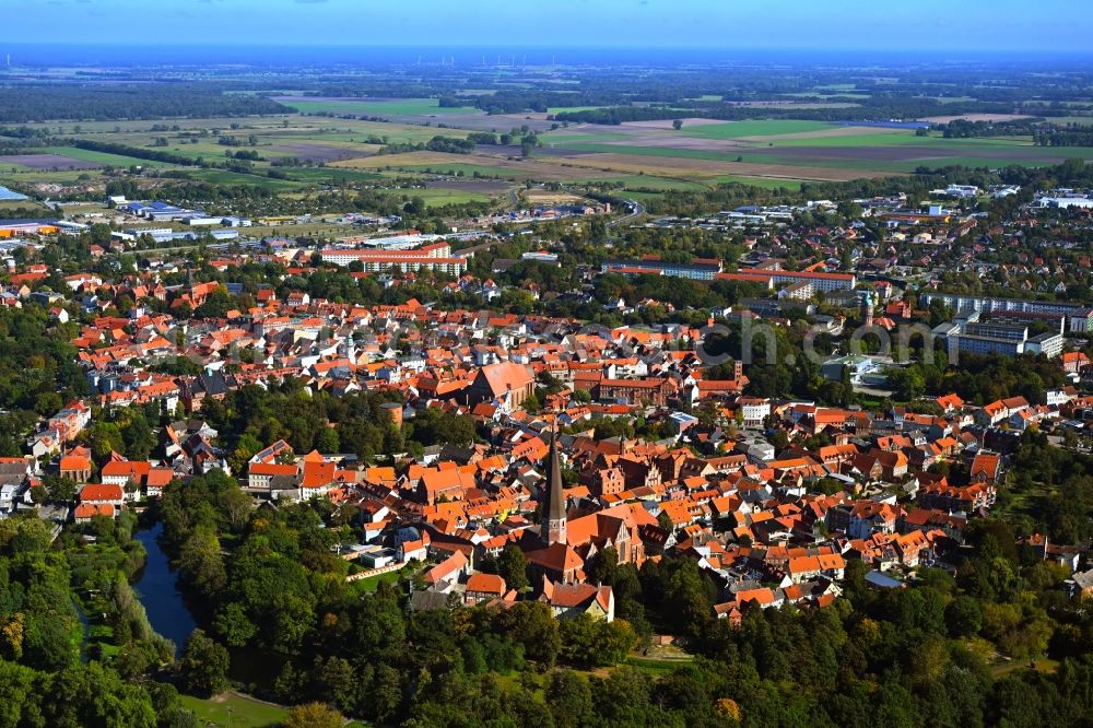 Salzwedel from the bird's eye view: Old Town area and city center in Salzwedel in the state Saxony-Anhalt, Germany