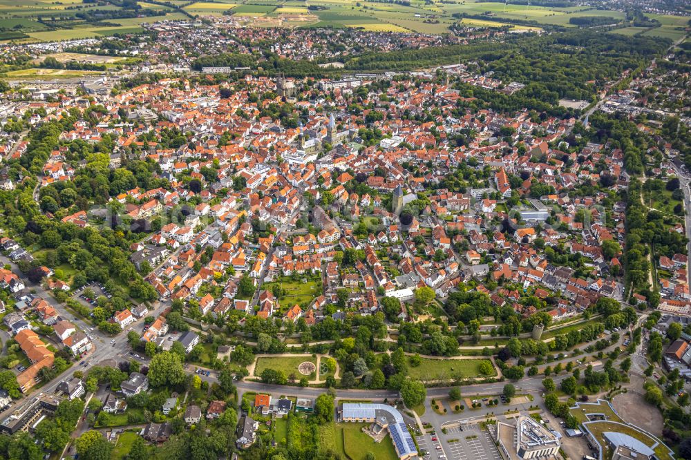 Soest from the bird's eye view: Old Town area and city center in Soest in the state North Rhine-Westphalia, Germany