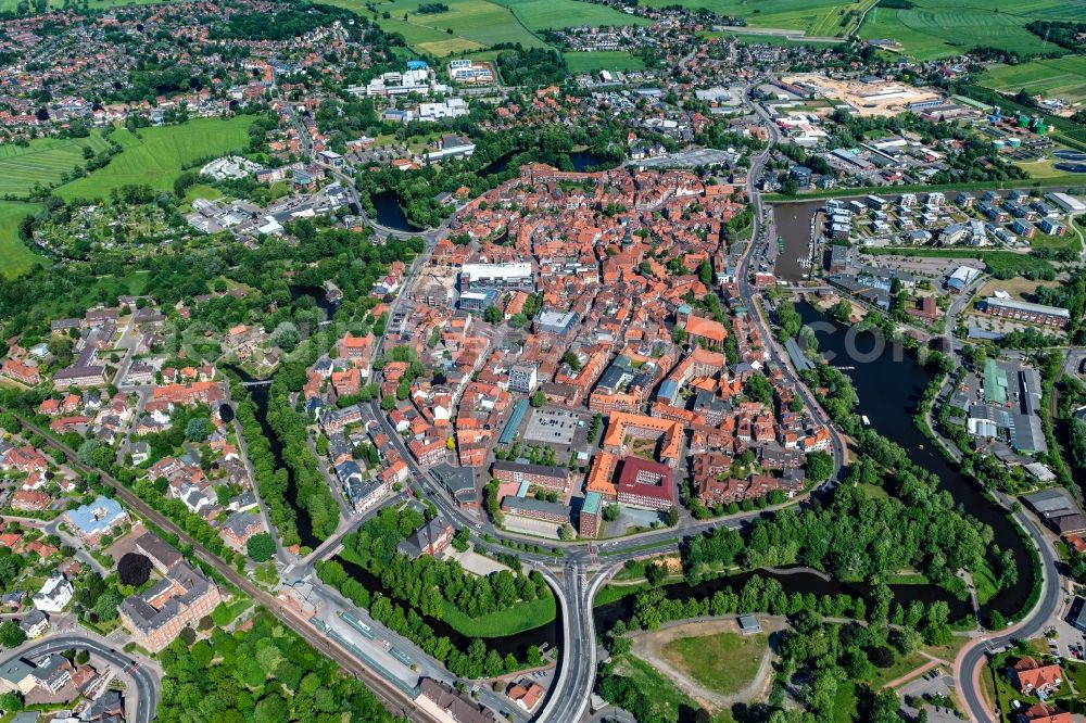 Aerial photograph Stade - Old town area and inner city center in Stade in the state Lower Saxony, Germany