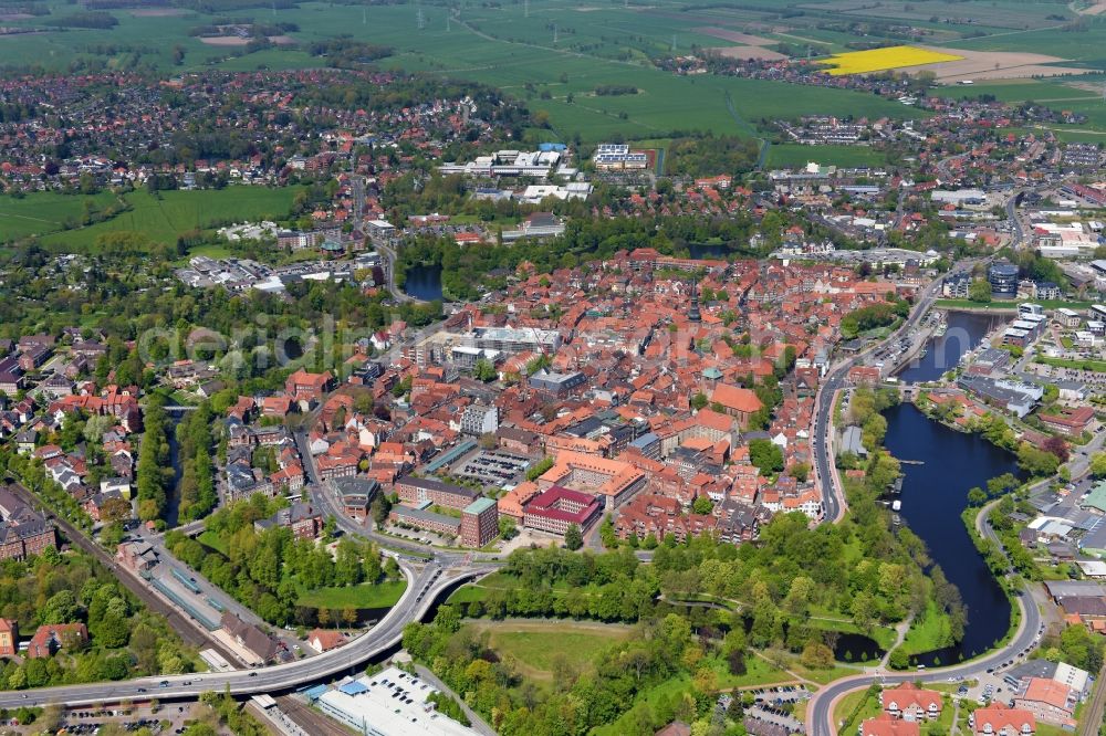 Aerial photograph Stade - Old town area and inner city center in Stade in the state Lower Saxony, Germany